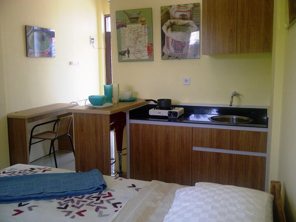 Makassar Breeze Place Residence Kamer foto