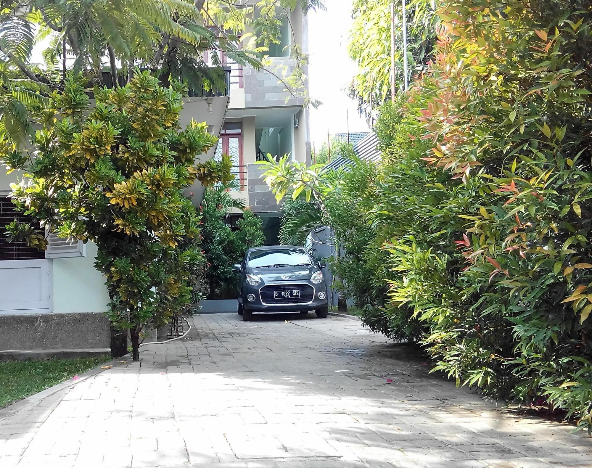 Makassar Breeze Place Residence Buitenkant foto
